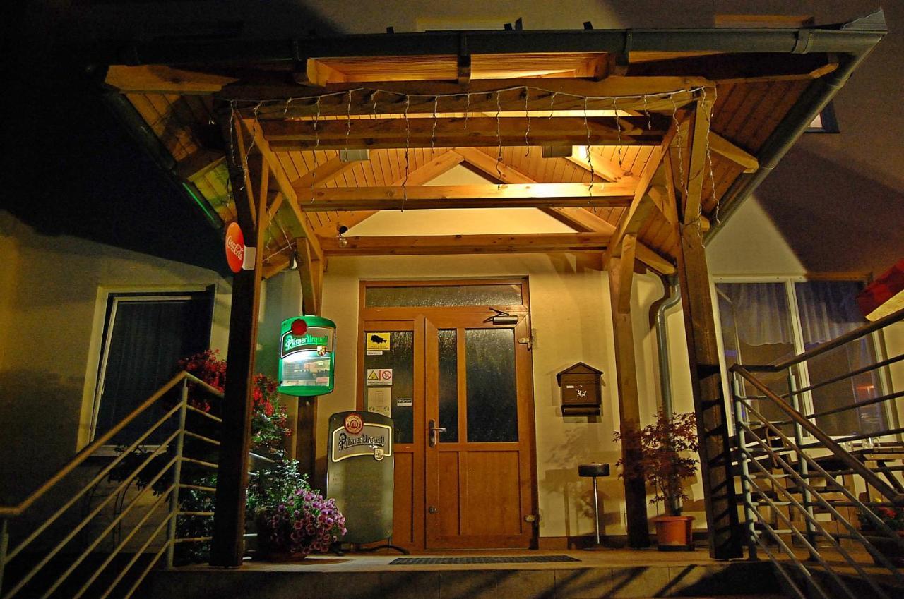 Hotel Vrchovina Podomi Exterior photo